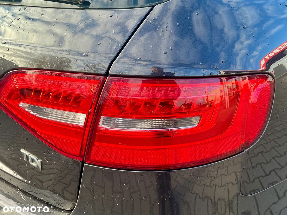 Audi A4 Avant 2.0 TDI DPF clean diesel multitronic Attraction - 5