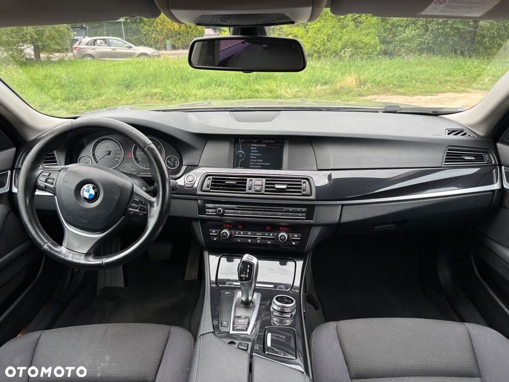 BMW Seria 5 520d - 33