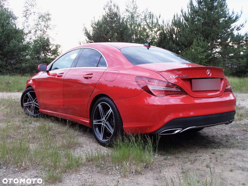 Mercedes-Benz CLA 250 7G-DCT StreetStyle - 4