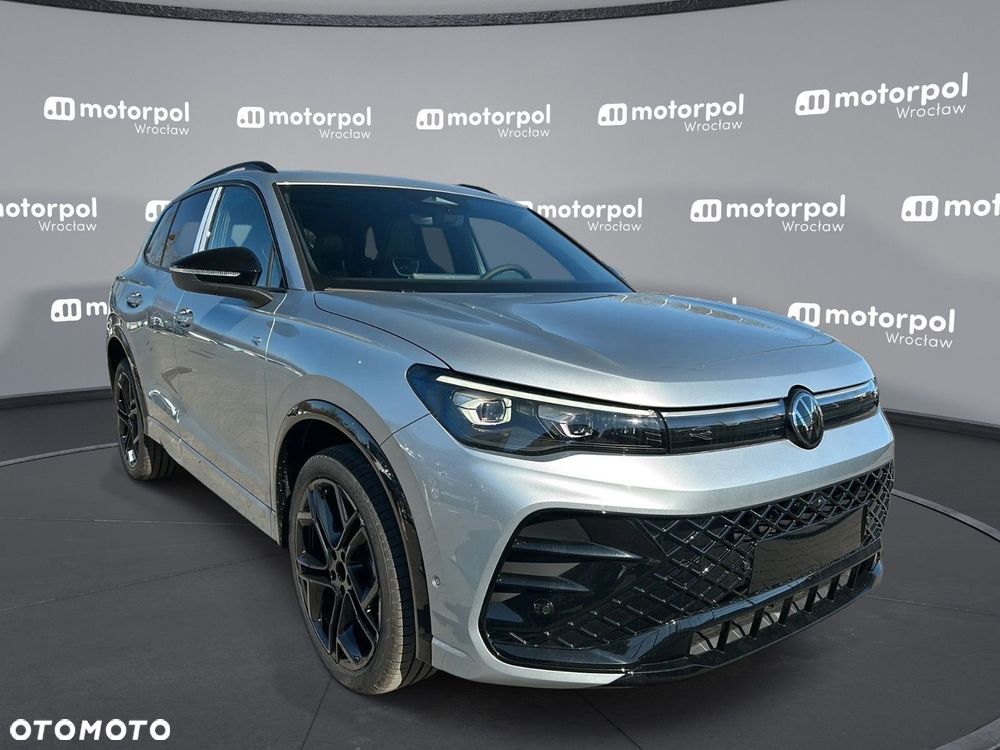 Volkswagen Tiguan - 11