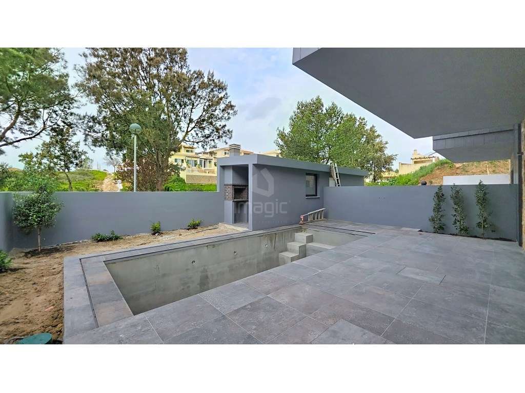 Moradia T3+1 Ericeira com piscina e jardim - Grande imagem: 2/29