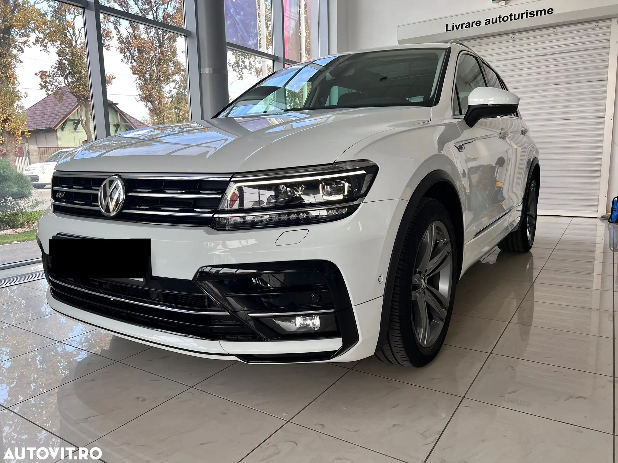 Volkswagen Tiguan - 3