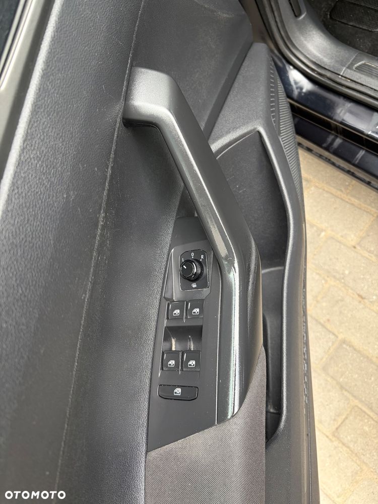 Volkswagen Polo - 12