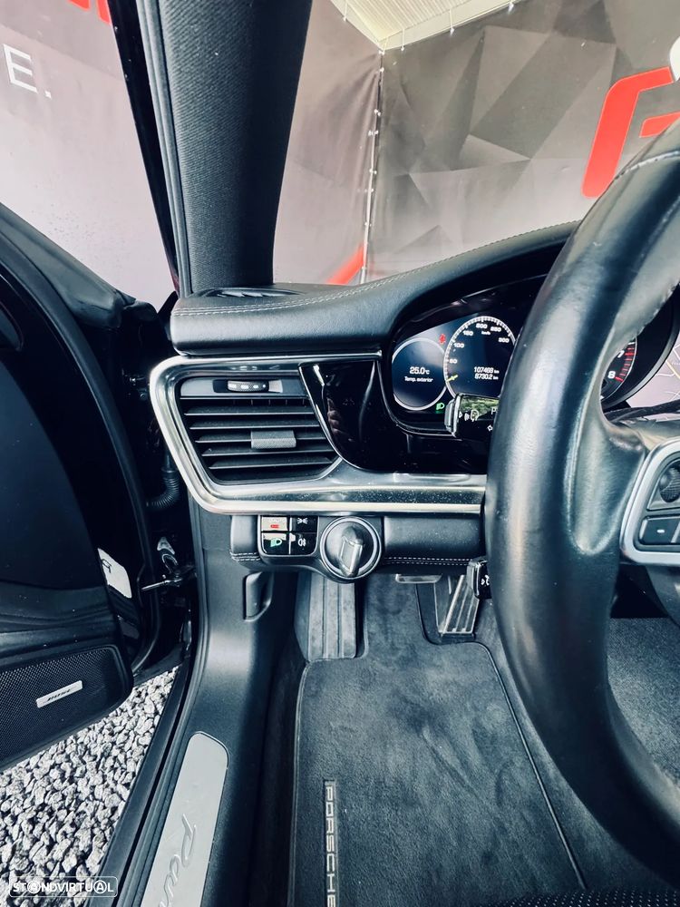 Porsche Panamera Sport Turismo - 21