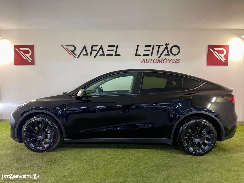 Tesla Model Y Long Range Dual Motor AWD - 10