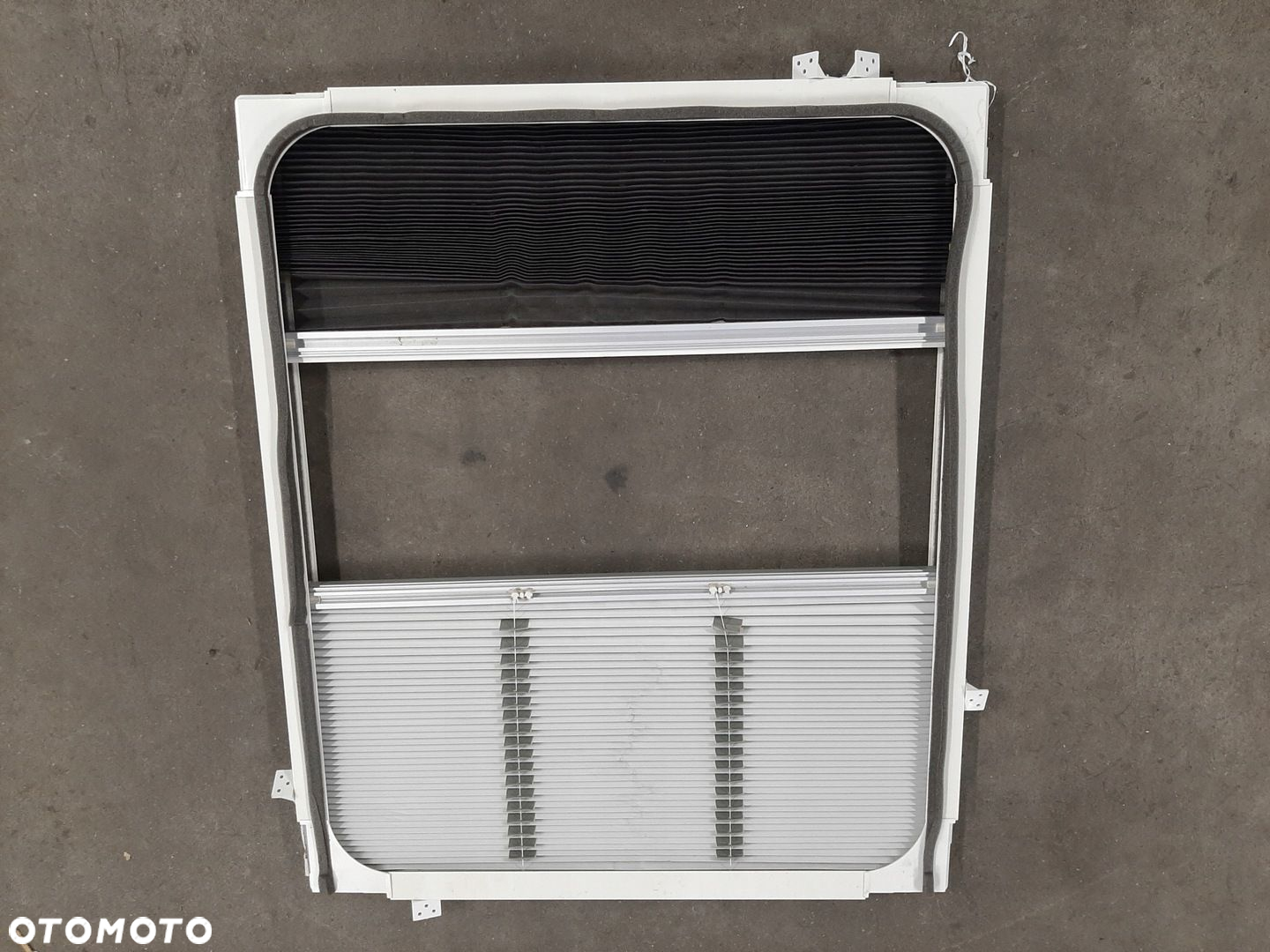 VW Crafter Grand California Kamper Rama Okna Dachu z Żaluzyjką 7C4845320C - 6