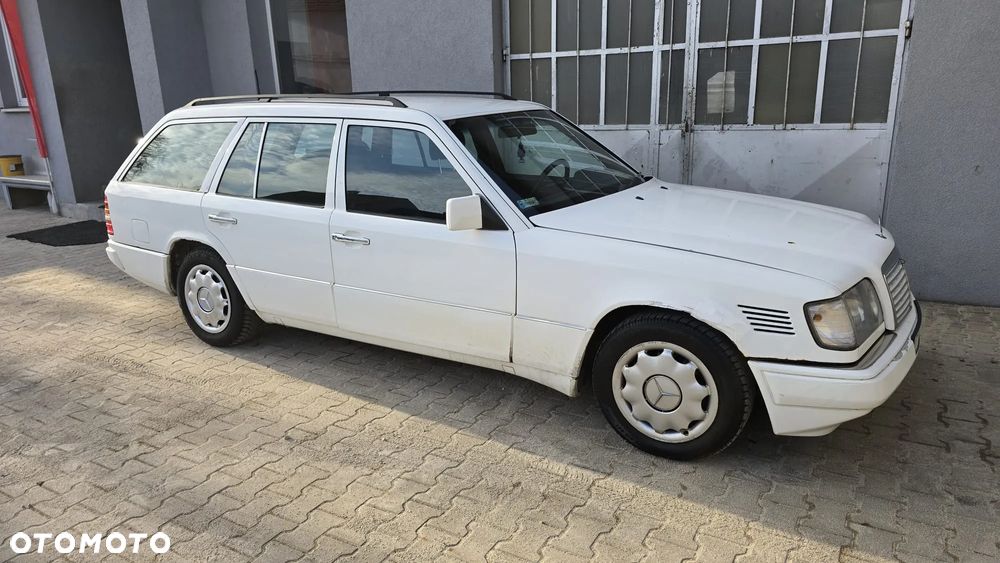 Mercedes-Benz W124 (1984-1993) - 12