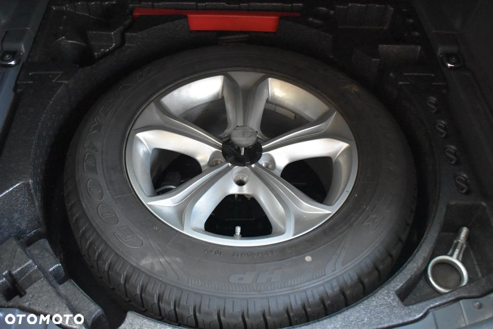 Land Rover Discovery Sport - 25