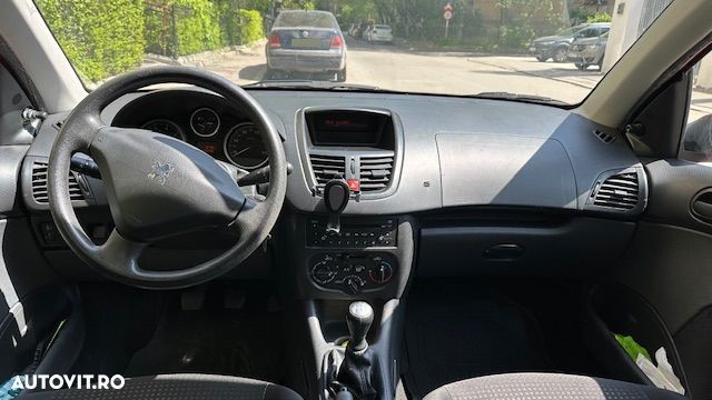 Peugeot 206+ 75 Street Racing - 4