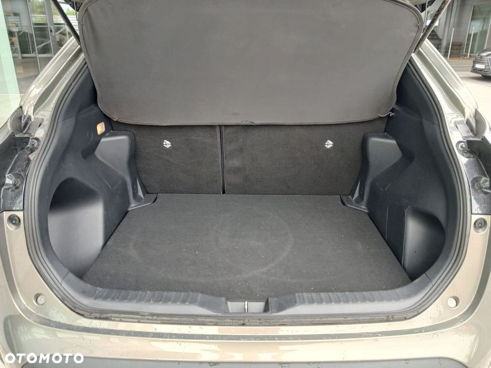 Toyota Yaris Cross Hybrid 1.5 Comfort 4x4 - 37