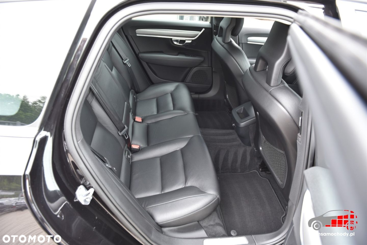 Volvo V90 D4 Momentum - 20
