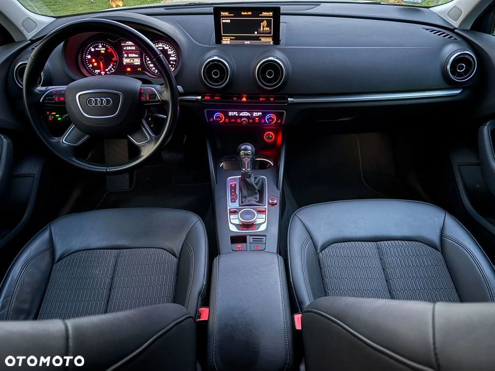 Audi A3 Sportback 2.0 TDI S tronic Ambiente - 18