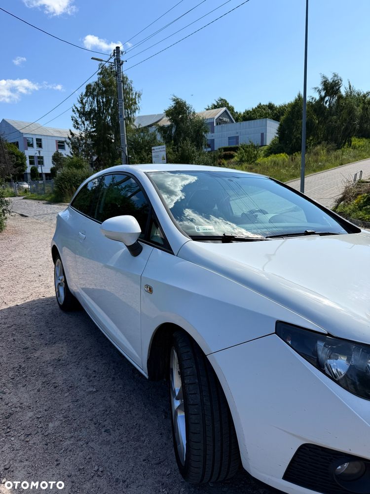 Seat Ibiza SC 1.6 16V Style - 4