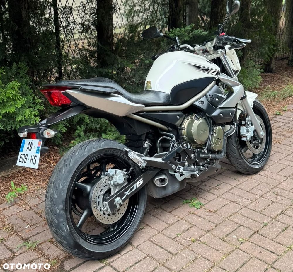 Yamaha XJ - 8