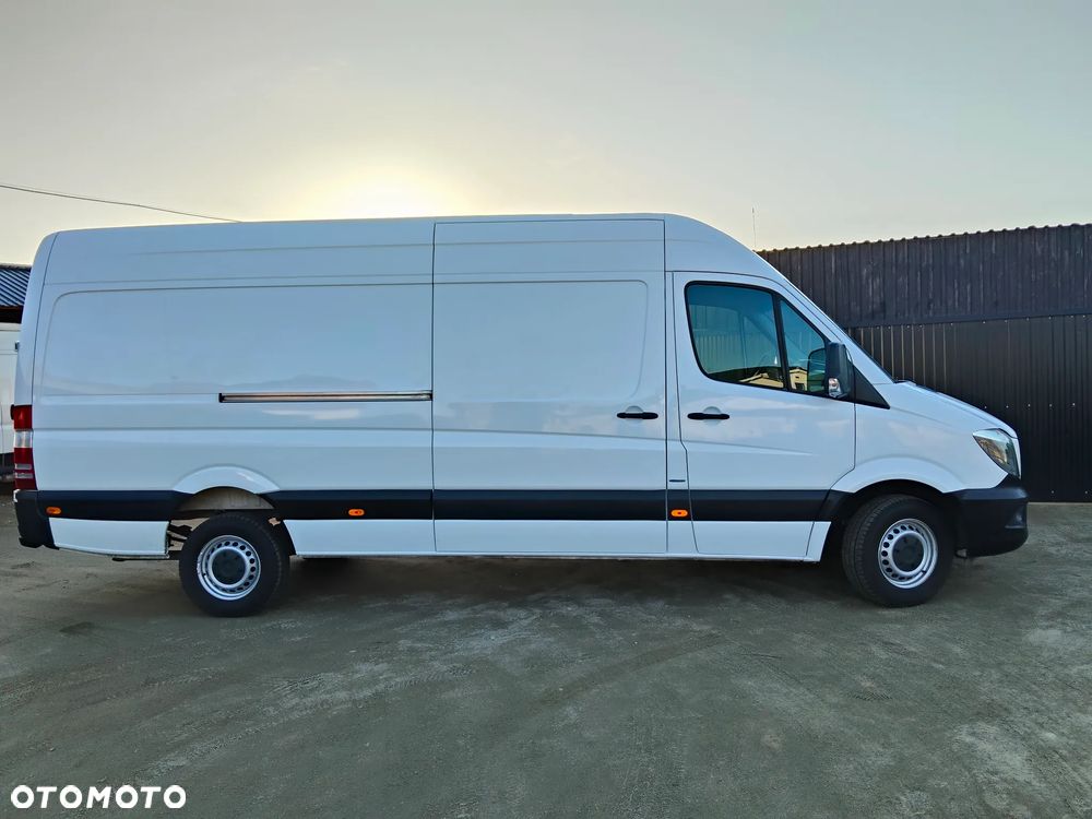 Mercedes-Benz Sprinter - 1