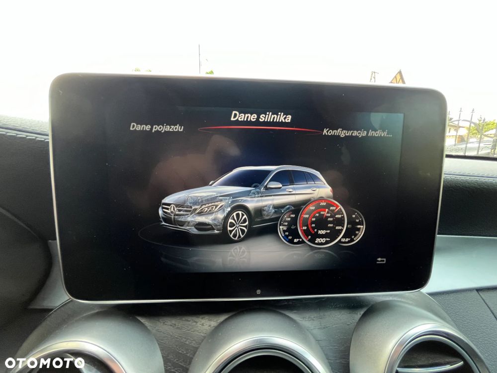 Mercedes-Benz Klasa C AMG 43 4Matic T 9G-TRONIC - 25