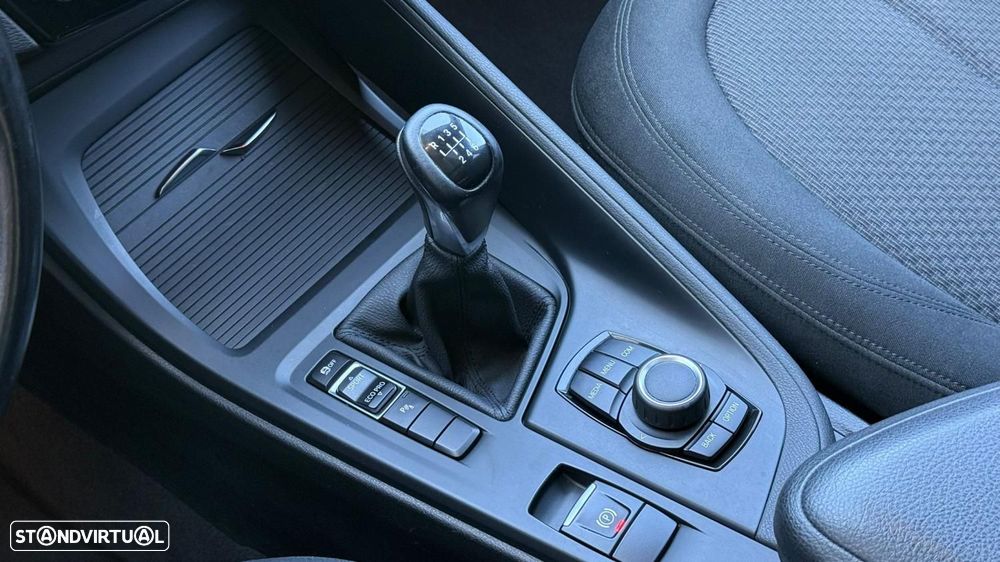 BMW X1 16 d sDrive Line Sport - 7