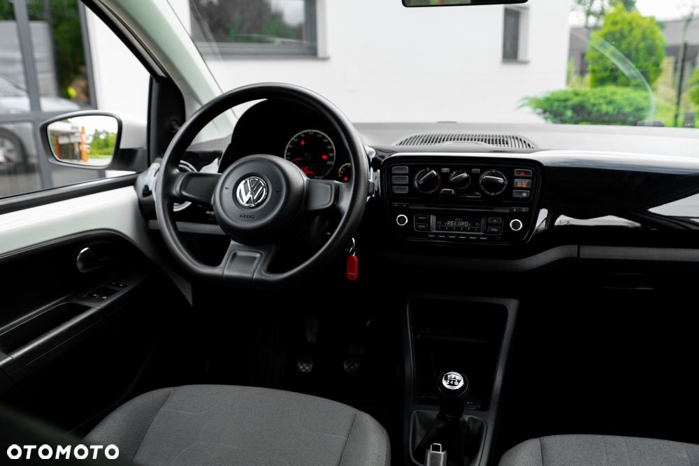 Volkswagen up! 1.0 high - 26