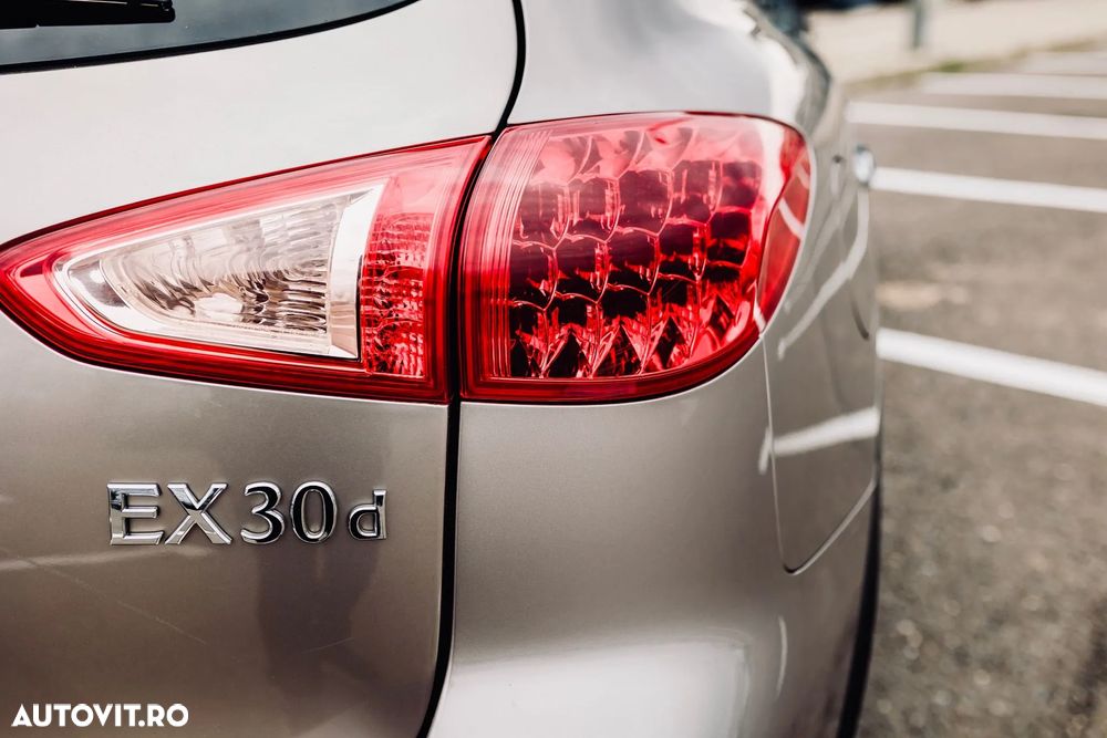 Infiniti EX 30 EX30d AWD Aut. GT - 6