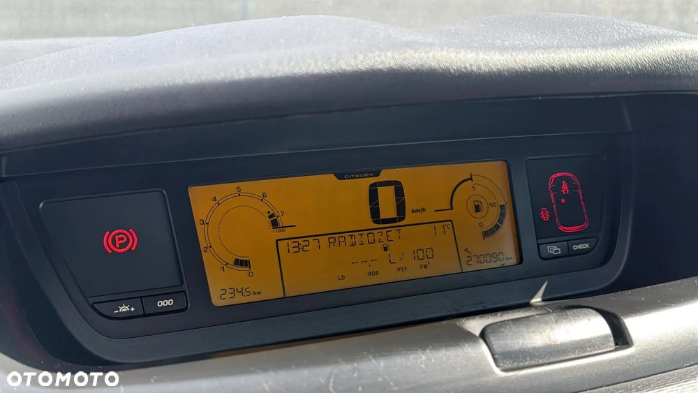 Citroën C4 Grand Picasso 1.8 16V Advance - 13