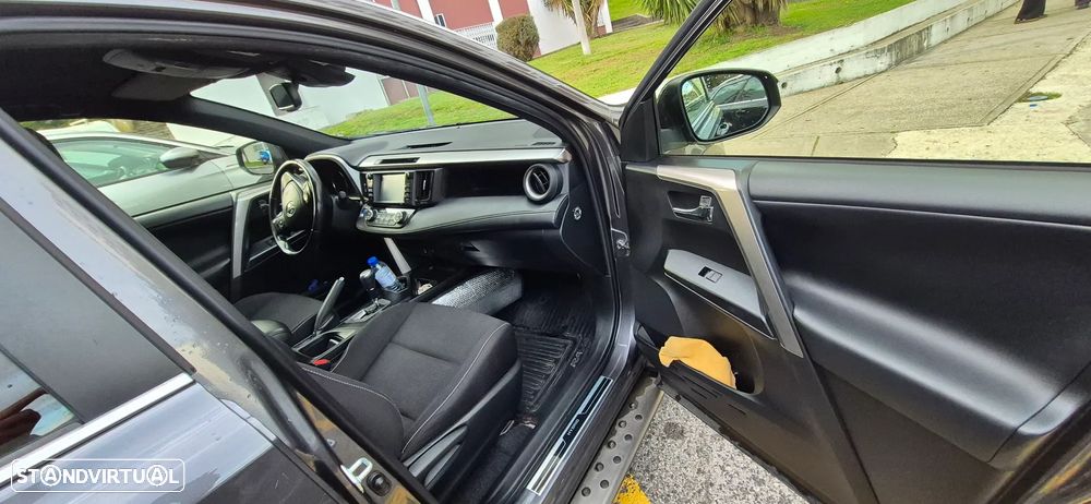 Toyota RAV4 2.5 HSD Pure Dark - 18