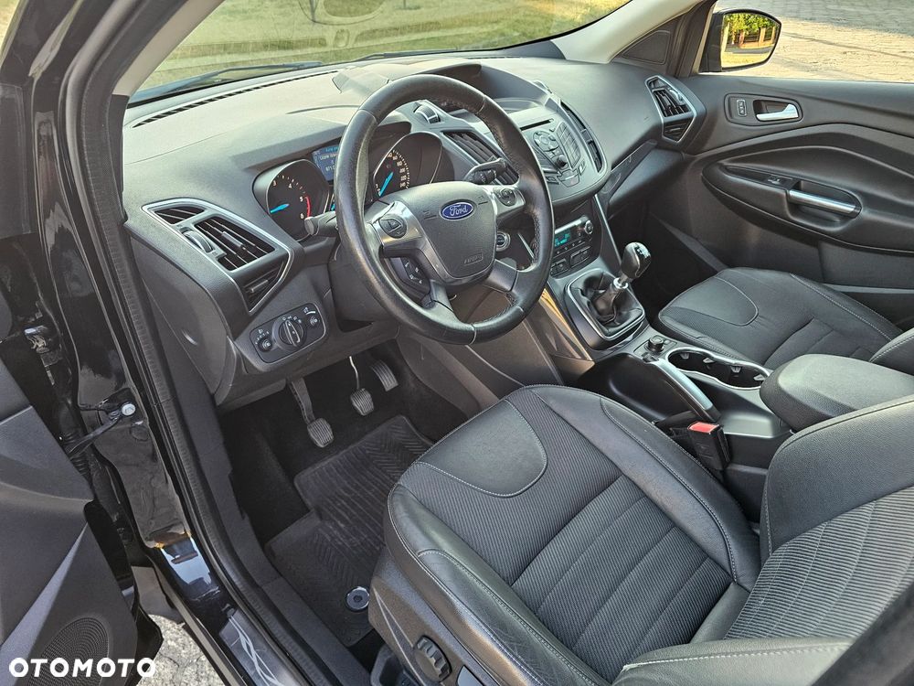 Ford Kuga - 10