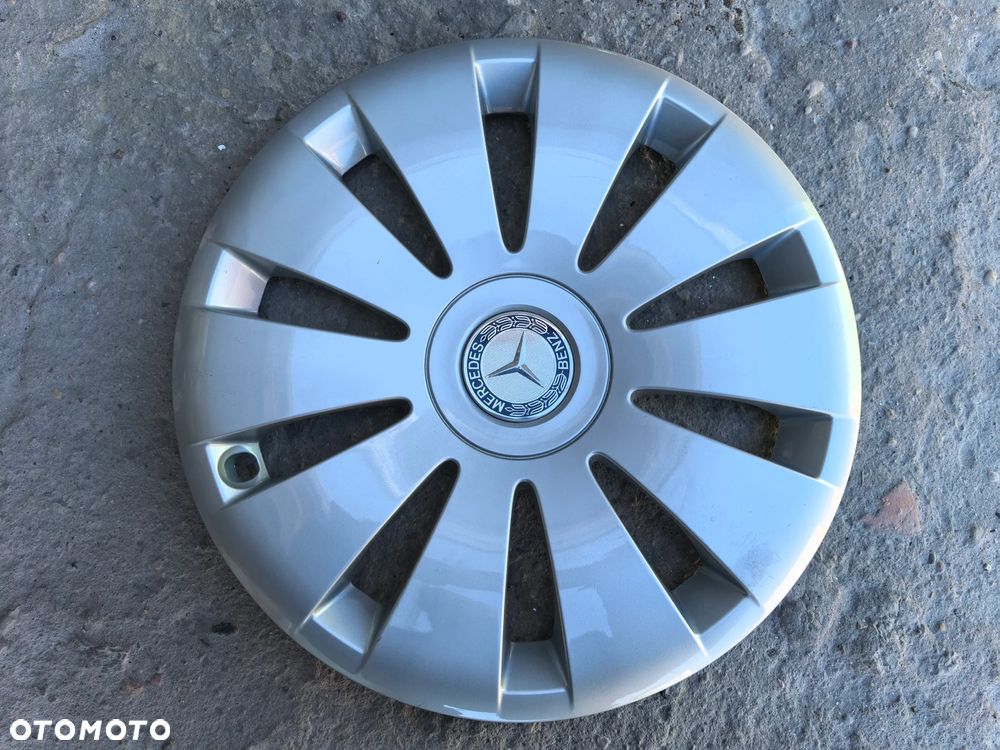 Mercedes B klasa W246 w247 A W176 CLA Kołpak 16" 1 szt - 1