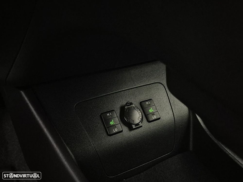 Toyota Prius 1.8 Plug-In Pack Premium - 23