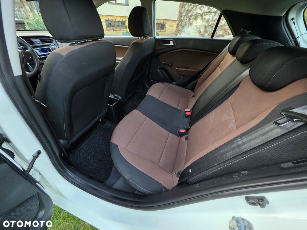 Hyundai i20 1.1 CRDi Classic + - 14