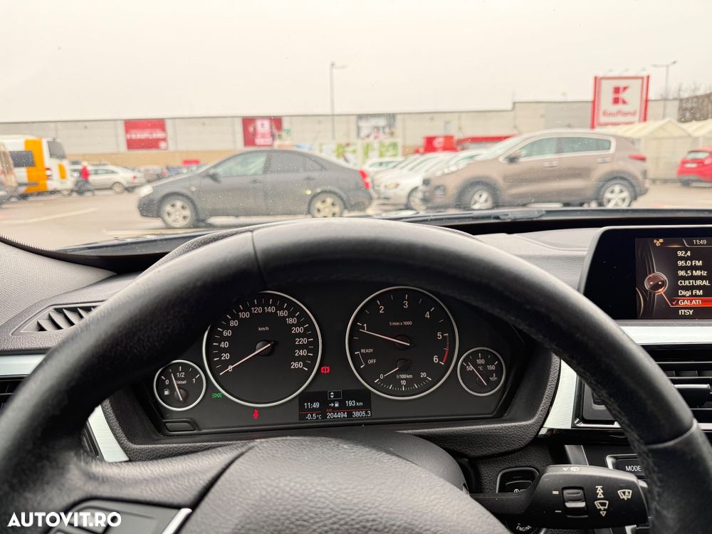 BMW Seria 3 320d Luxury Line - 11