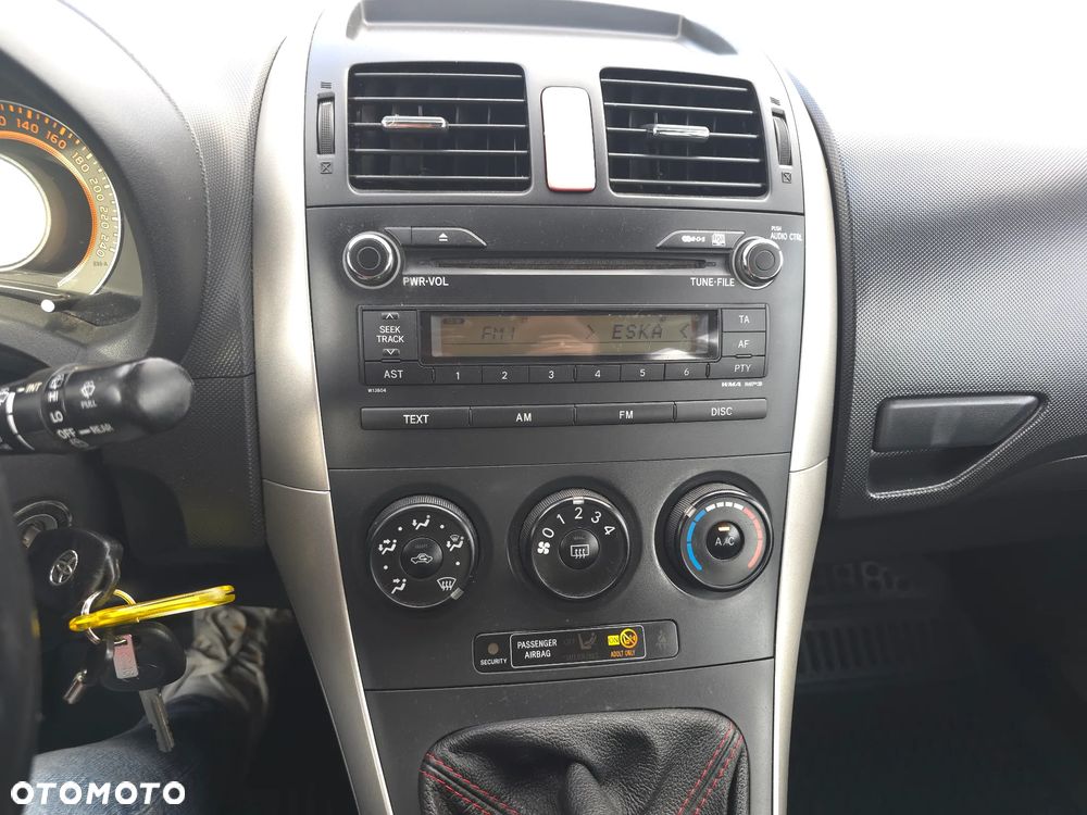Toyota Auris 1.6 VVT-i Luna - 22