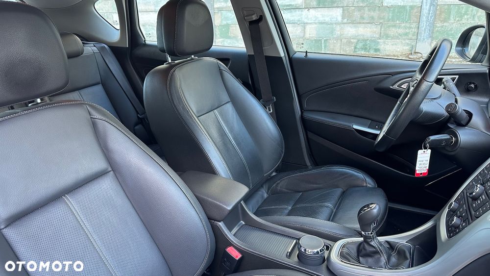 Opel Astra 1.4 Turbo Cosmo - 34