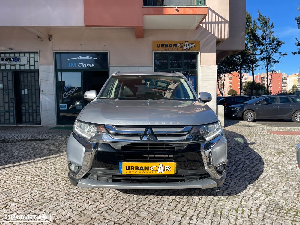 Mitsubishi Outlander 2.2 DI-D Intense+ - 2