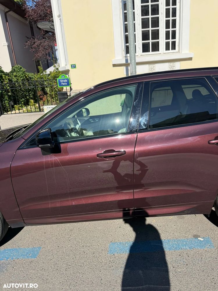 Volvo XC 60 T6 AWD Ultra Dark - 4