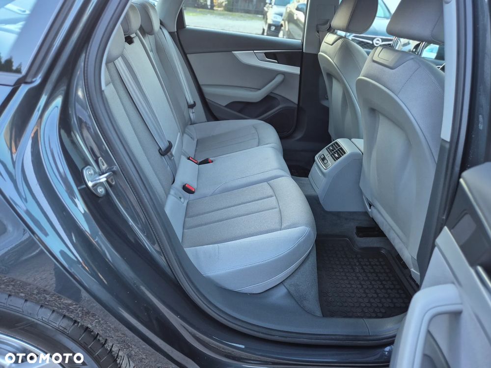 Audi A4 Limousine - 25