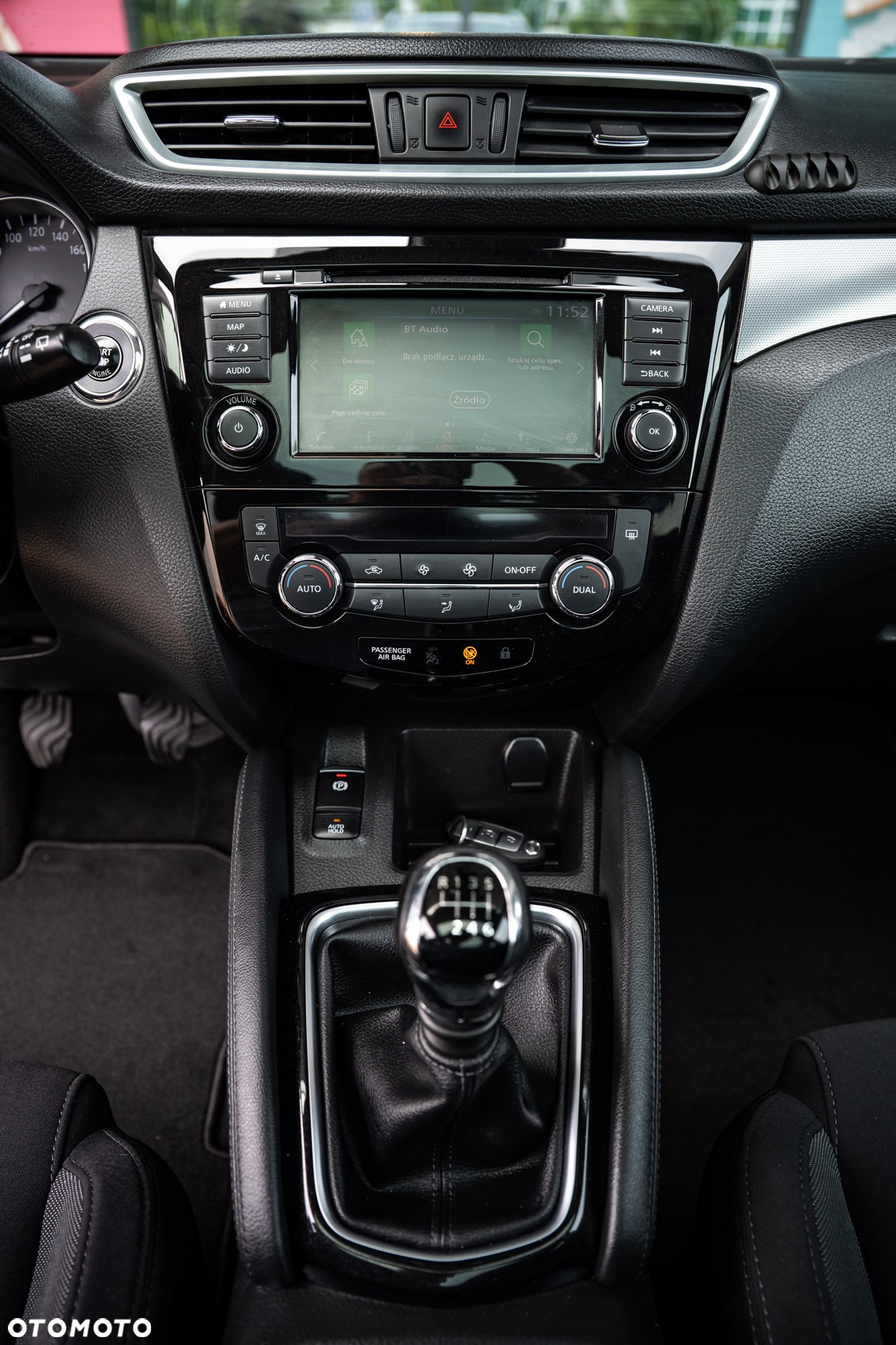 Nissan Qashqai 1.3 DIG-T N-Connecta - 12