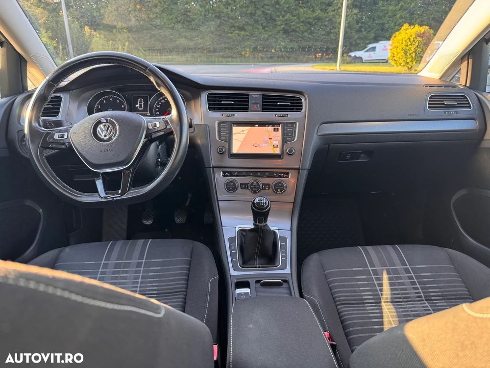 Volkswagen Golf 1.2 TSI BMT Comfortline - 8