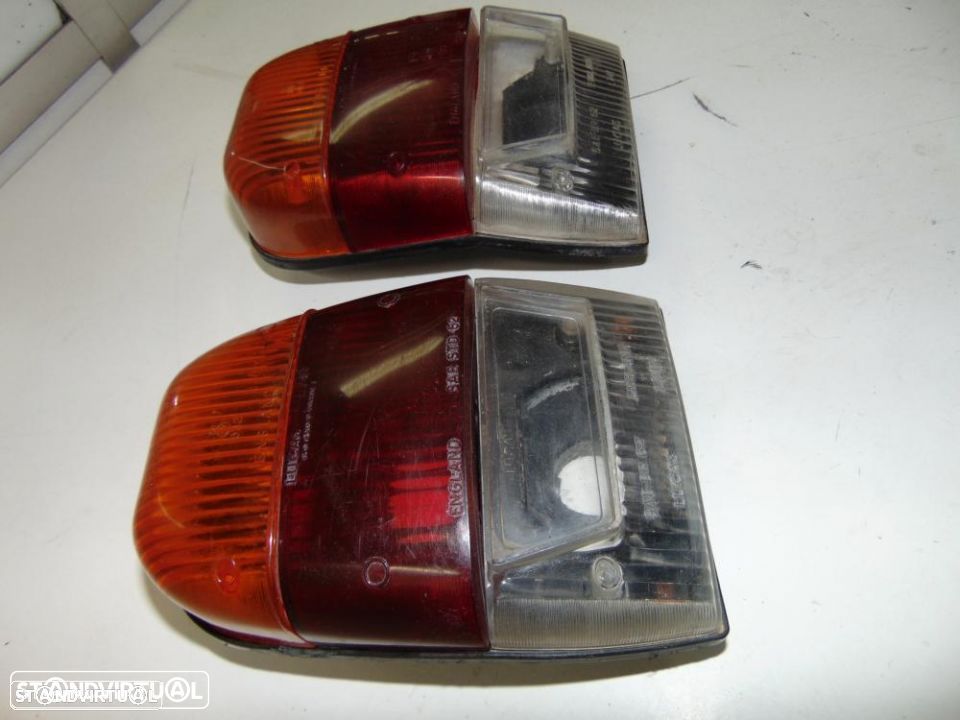 Triumph 1300/ 2000 farolins de trás - 2