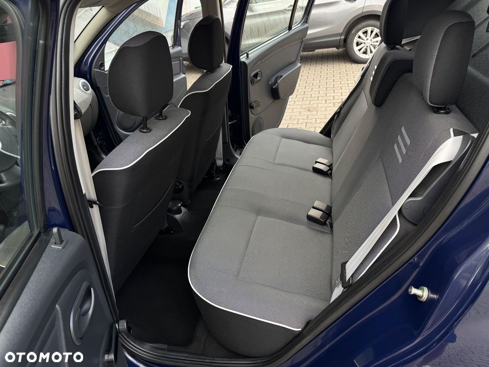 Dacia Sandero - 18