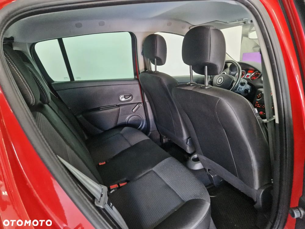 Renault Clio - 7