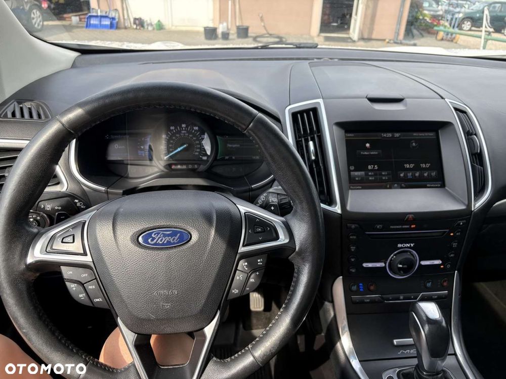 Ford Edge - 15