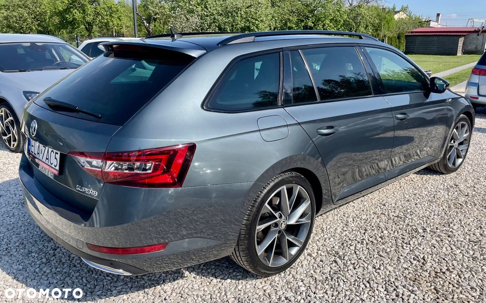 Skoda Superb 2.0 TDI DSG Sportline - 23