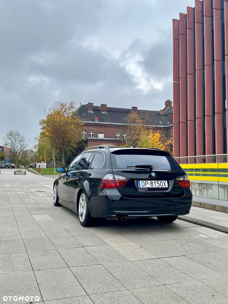BMW Seria 3 325i - 13
