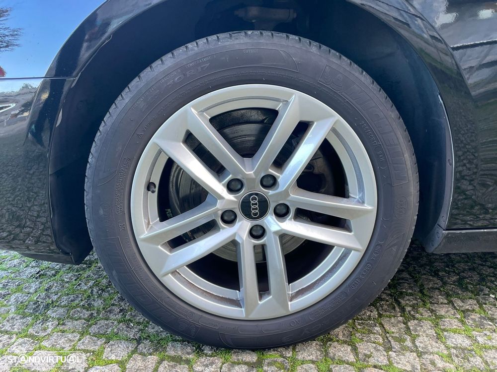 Audi A4 Avant 30 TDI S tronic - 3