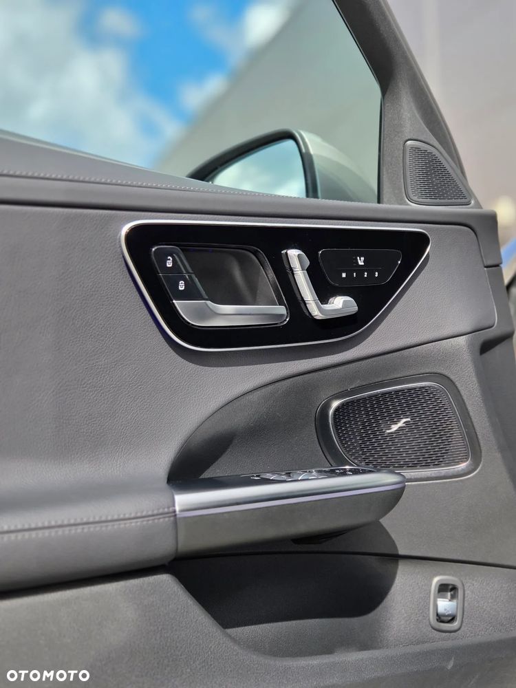 Mercedes-Benz Klasa C 220 d mHEV AMG - 22