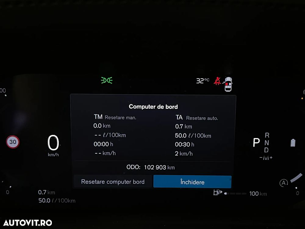 Volvo XC 60 B4 MHEV AT8 AWD Momentum - 28