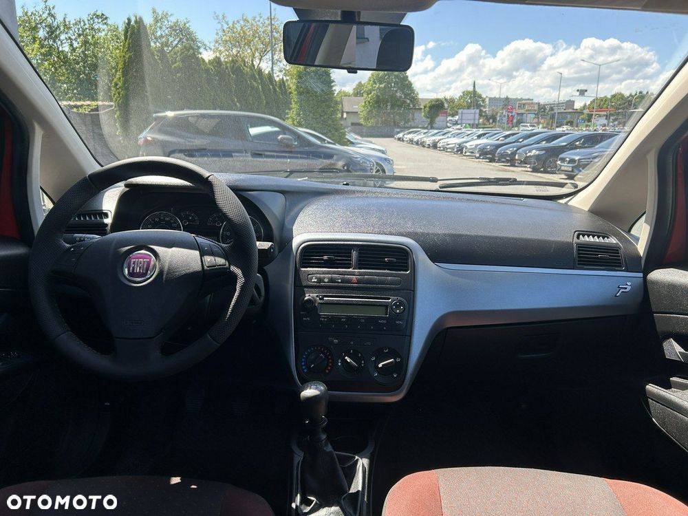 Fiat Punto 1.4 Young - 9