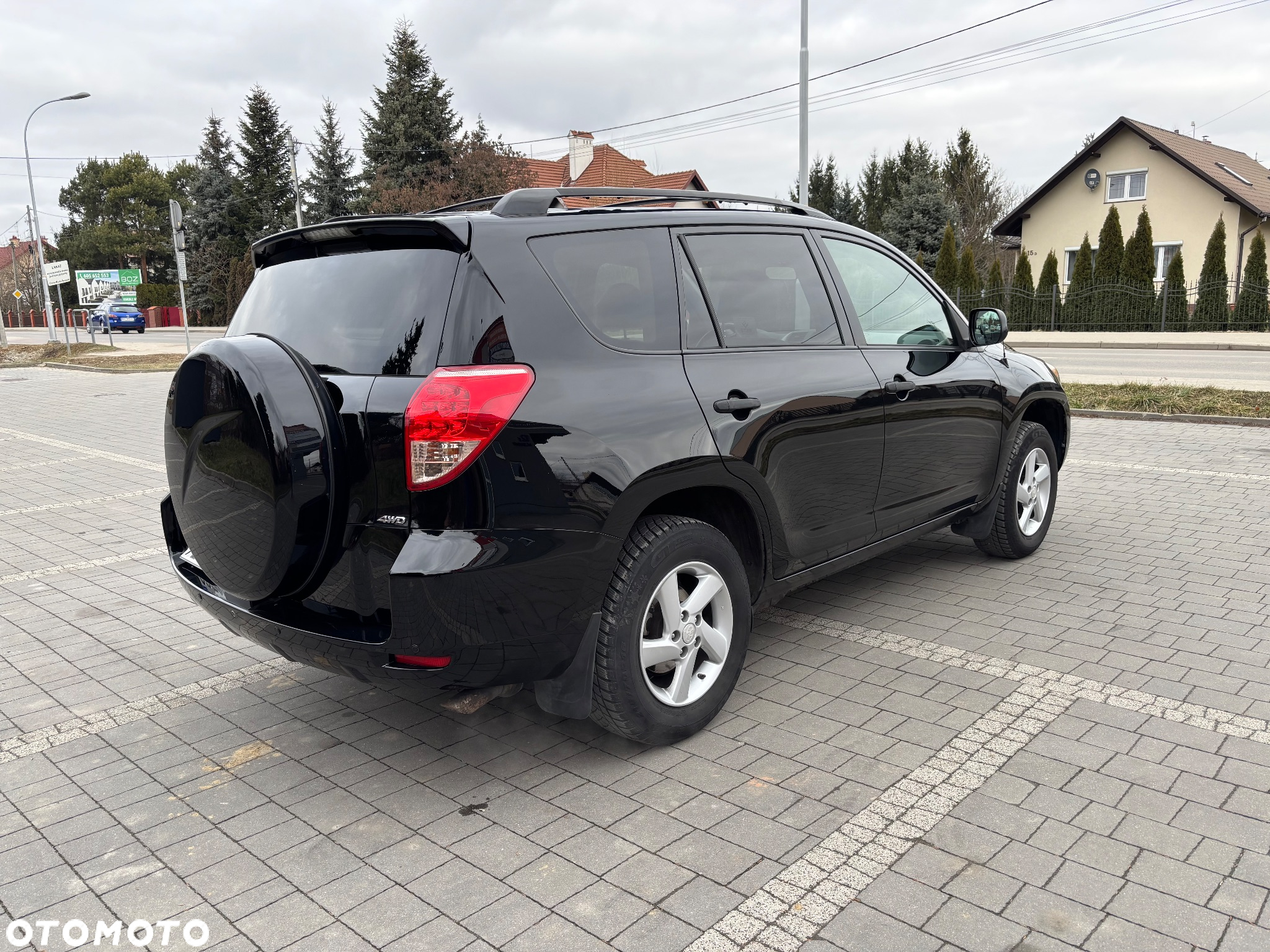 Toyota RAV4 - 6