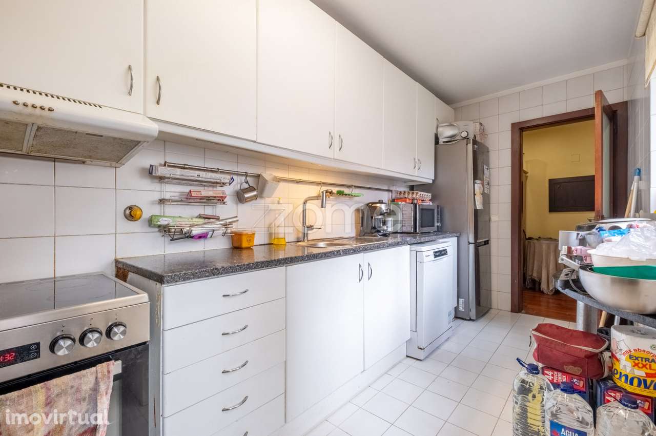 Apartamento T4 com lugar de garagem e arrumos - São Mamede de Infesta - Grande imagem: 5/31