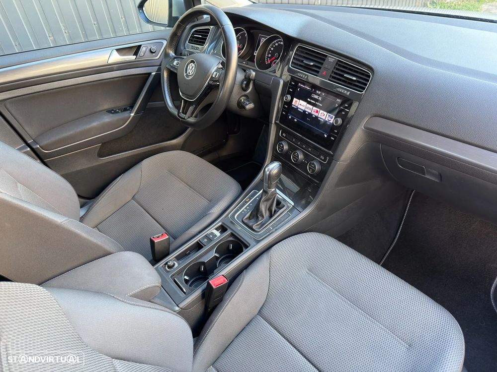 VW Golf 1.6 TDI Confortline DSG - 12